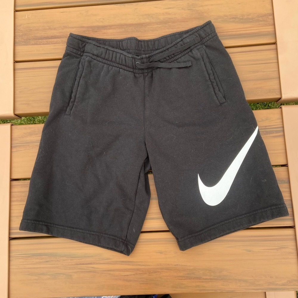 Men's Black Nike Sportswear Sweat-Shorts Medium